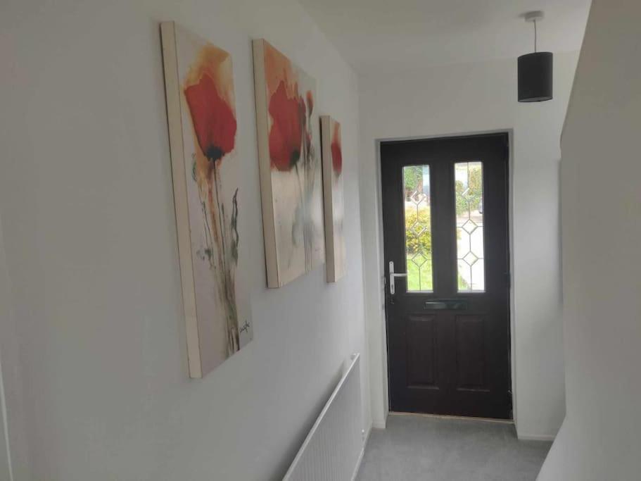 Дом отдыха 3-bedroom - Close To M4 & Private Off-road Parking *